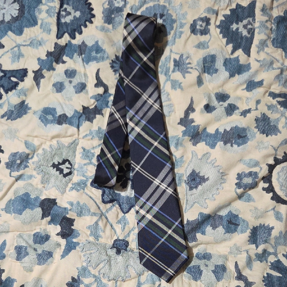NWOT  Stafford Plaid Tie in Navy and Green